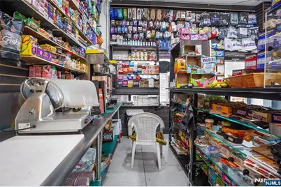 19 Park Avenue, Paterson, NJ 07501 - Photo 11