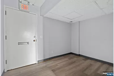 175 Cedar Lane, Teaneck Township, NJ 07666 - Photo 9