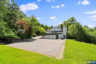 9 E Saddle River Rd, Saddle River, NJ 07458 - Photo 5