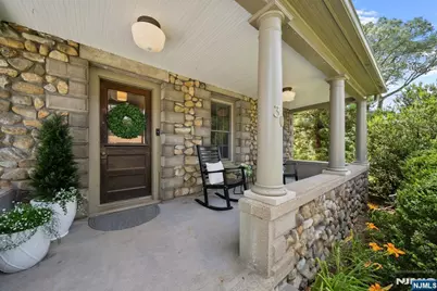 30 Highwood Avenue, Midland Park, NJ 07432 - Photo 3