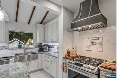 1268 Longfellow Avenue, Teaneck Township, NJ 07666 - Photo 13