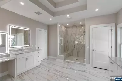 520 Clinton Avenue, Wyckoff Township, NJ 07481 - Photo 25