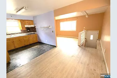 1437 Gehr Place, North Bergen, NJ 07047 - Photo 9