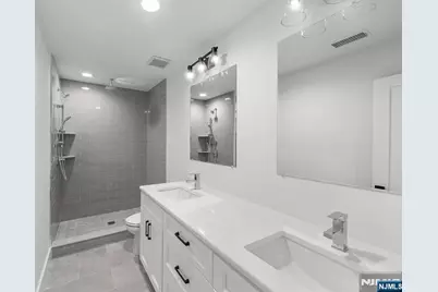 296 Pine Street, Teaneck Township, NJ 07666 - Photo 31