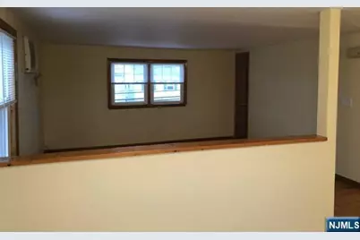 361 Sanford Avenue 2 #2, Lyndhurst Township, NJ 07071 - Photo 7