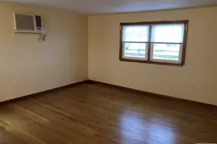 361 Sanford Ave 2, Lyndhurst Township, NJ 07071 - Photo 5