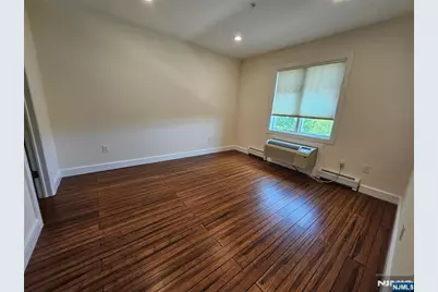 125 W Central Boulevard 306 #306, Palisades Park, NJ 07650 - Photo 9