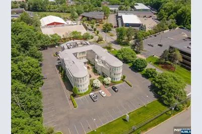 860 Wyckoff Avenue, Mahwah, NJ 07430 - Photo 5