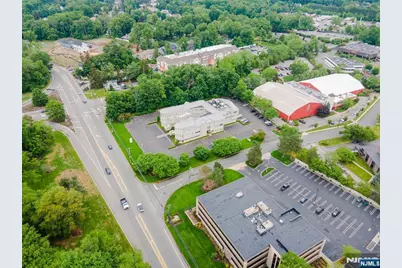 860 Wyckoff Avenue, Mahwah, NJ 07430 - Photo 33