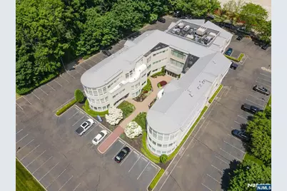 860 Wyckoff Avenue, Mahwah, NJ 07430 - Photo 9