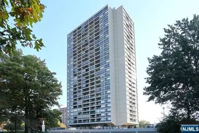 6 Horizon 2002 #2002, Fort Lee, NJ 07024 - Photo 5