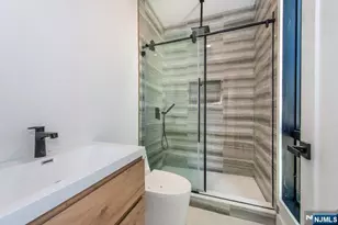 43 Grove St, Tenafly, NJ 07670 - Photo 29