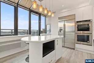 100 Carlyle Dr Phd-N, Cliffside Park, NJ 07010 - Photo 15