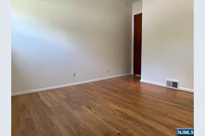 920 E Lawn Drive, Teaneck Township, NJ 07666 - Photo 9