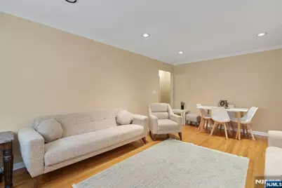 201 Oakdene Place D1 #D1, Cliffside Park, NJ 07010 - Photo 5