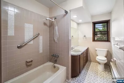 5-03 River Road, Fair Lawn, NJ 07410 - Photo 9