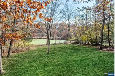 263 Arbor Road, Franklin Lakes, NJ 07417 - Photo 5