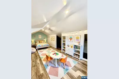 126 Garden Avenue, Belleville, NJ 07109 - Photo 9