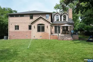 186 Hickory Ln, Closter, NJ 07624 - Photo 9