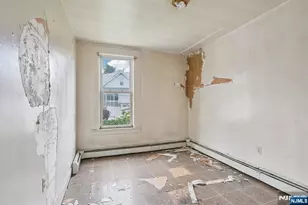 405 N 8th St, Prospect Park, NJ 07508 - Photo 19