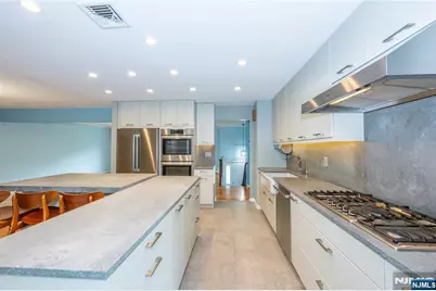 11 Michael Street, Woodcliff Lake, NJ 07677 - Photo 9