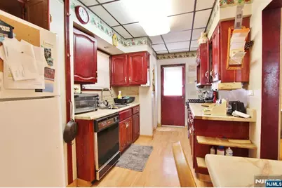 8610 Columbia Avenue, North Bergen, NJ 07047 - Photo 7