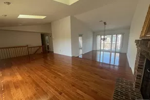 1437 John St, Fort Lee, NJ 07024 - Photo 7