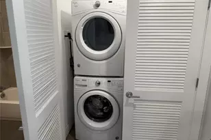 2150 N Central Road 403, Fort Lee, NJ 07024 - Photo 9