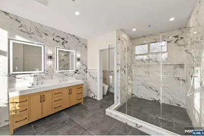 61 Edgewater Road, Cliffside Park, NJ 07010 - Photo 31