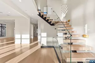 61 Edgewater Rd, Cliffside Park, NJ 07010 - Photo 9