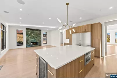 61 Edgewater Road, Cliffside Park, NJ 07010 - Photo 21