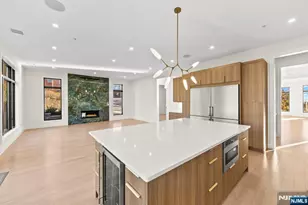 61 Edgewater Rd, Cliffside Park, NJ 07010 - Photo 21