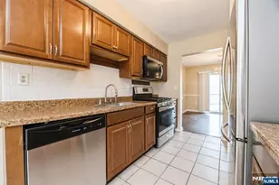 7 Sloop Square, Howell Township, NJ 07728 - Photo 5