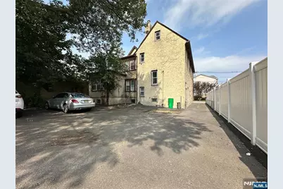 54 Stuyvesant Avenue, Lyndhurst Township, NJ 07071 - Photo 5