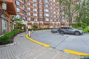 100 Old Palisade Road L7, Fort Lee, NJ 07024 - Photo 3