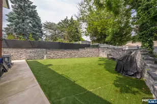 25 Evelyn Ct, Maplewood, NJ 07040 - Photo 29