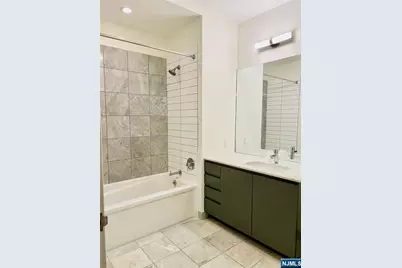 1 Executive Drive 311 #311, Fort Lee, NJ 07024 - Photo 13