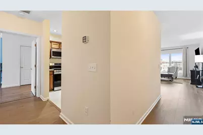 344 The Promenade 344 #344, Edgewater, NJ 07020 - Photo 13
