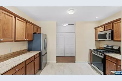 344 The Promenade 344 #344, Edgewater, NJ 07020 - Photo 15