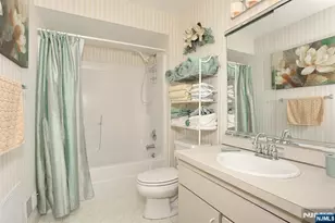 609 Glasmere Road 609, Mahwah, NJ 07430 - Photo 31