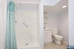 609 Glasmere Road 609, Mahwah, NJ 07430 - Photo 35