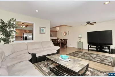 609 Glasmere Road 609 #609, Mahwah, NJ 07430 - Photo 17