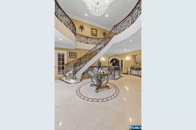 196 Vaccaro Drive, Cresskill, NJ 07626 - Photo 15