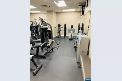 2000 Linwood Avenue 6M #6M, Fort Lee, NJ 07024 - Photo 27