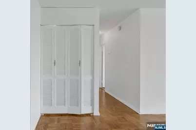 2000 Linwood Avenue 6M #6M, Fort Lee, NJ 07024 - Photo 11