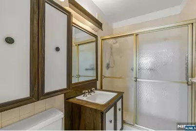 2000 Linwood Avenue 6M #6M, Fort Lee, NJ 07024 - Photo 15