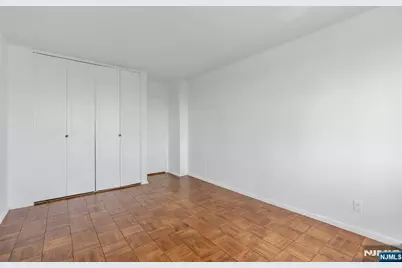 2000 Linwood Avenue 6M #6M, Fort Lee, NJ 07024 - Photo 17