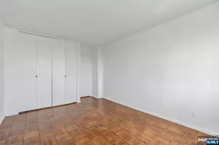 2000 Linwood Ave 6M, Fort Lee, NJ 07024 - Photo 17