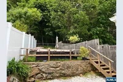 454 Undercliff Avenue, Edgewater, NJ 07020 - Photo 15