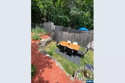 454 Undercliff Avenue, Edgewater, NJ 07020 - Photo 11